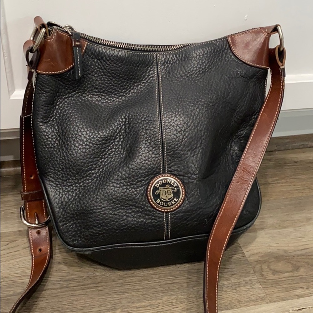 Dooney Bourke cross body bag
